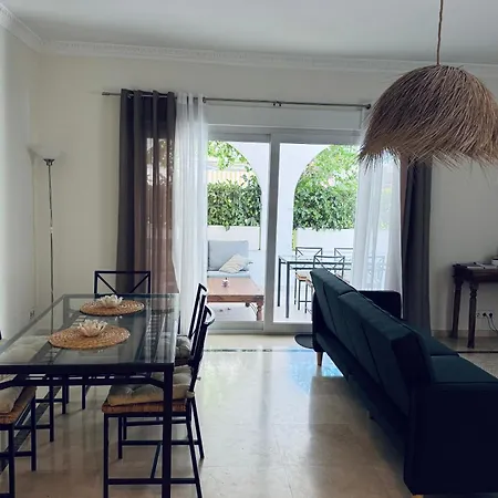 Апартаменти Puerto Banus Beachfront *