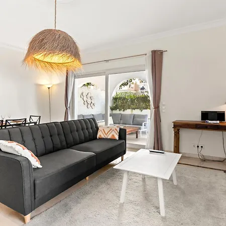 Puerto Banus Beachfront מארבלה