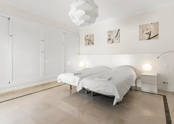 Puerto Banus Beachfront Apartment