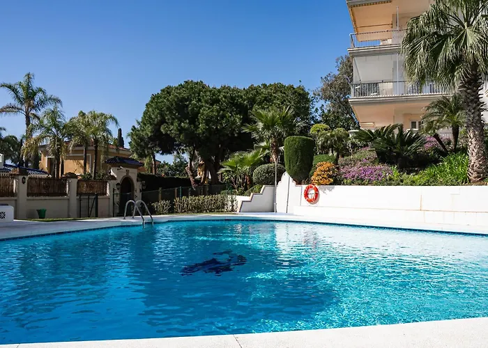 Puerto Banus Beachfront Apartment