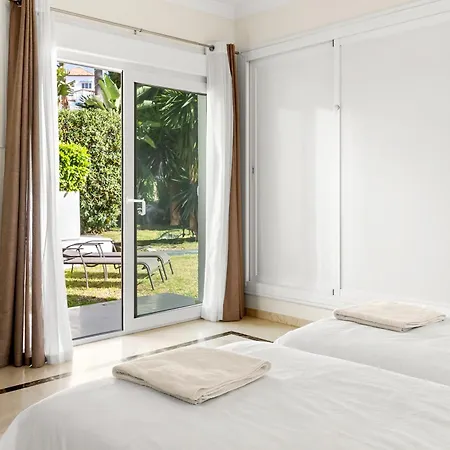 Puerto Banus Beachfront Apartamento Marbella
