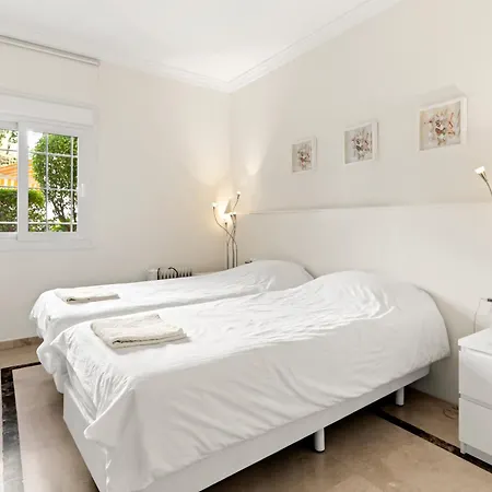Puerto Banus Beachfront Apartamento Marbella